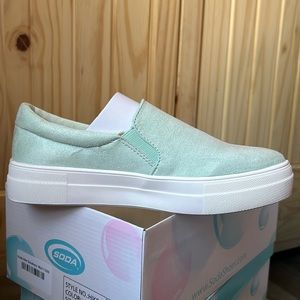 NEW Soda Mint Hike Sneakers Size 7.5